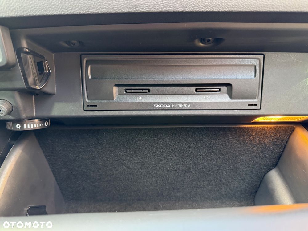 Skoda Karoq 1.5 TSI ACT 4x2 Style DSG - 29