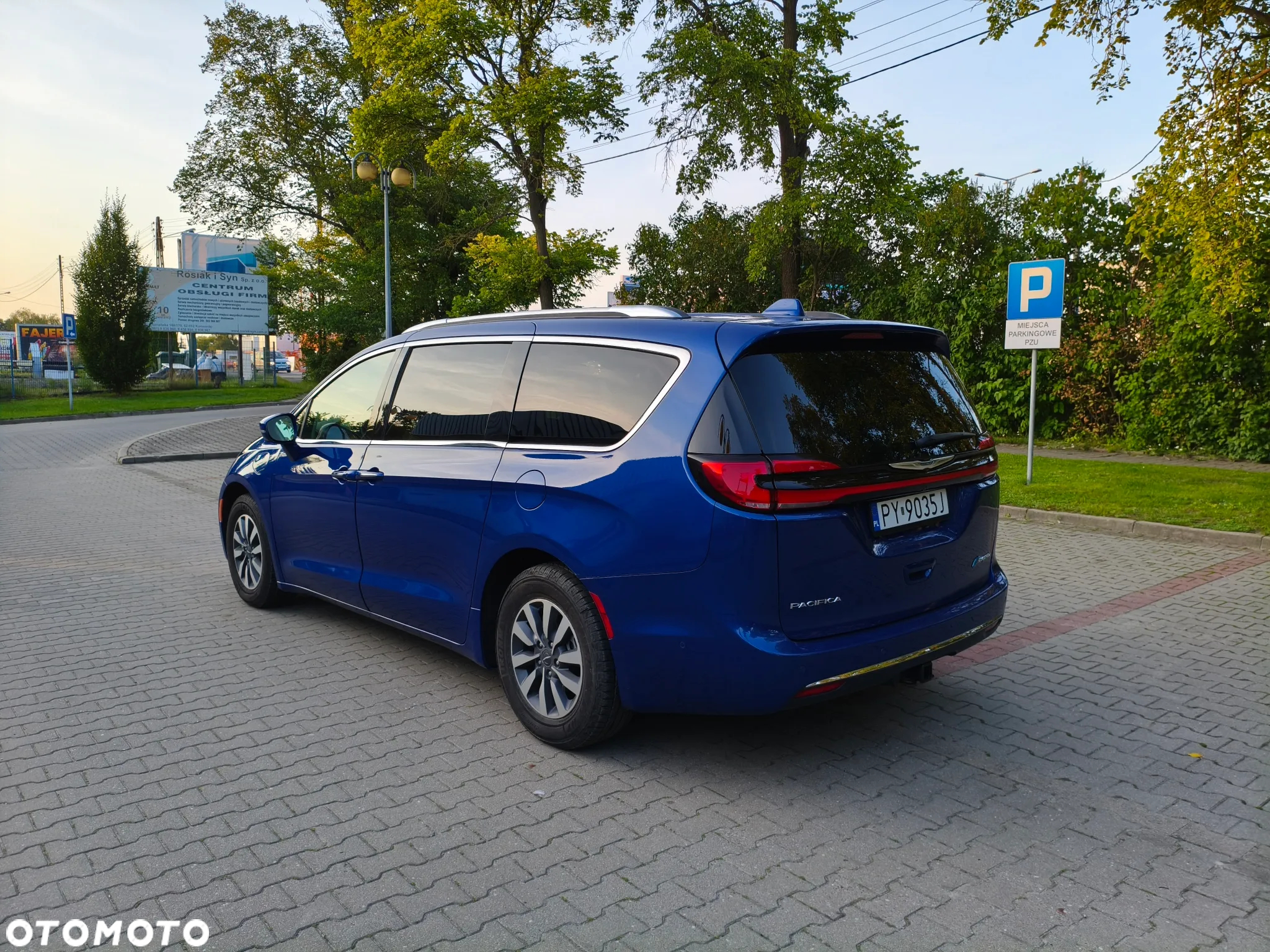 Chrysler Pacifica - 3