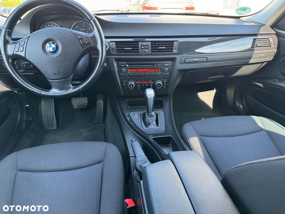 BMW Seria 3 318d DPF Edition Lifestyle - 22