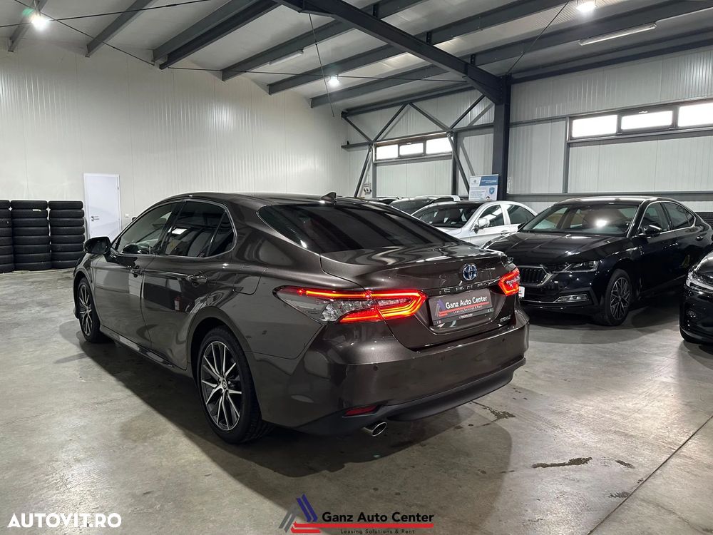Toyota Camry Executive - 5