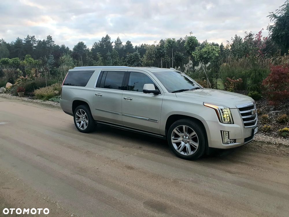 Cadillac Escalade ESV 6.2 V8 AWD AT Premium - 2