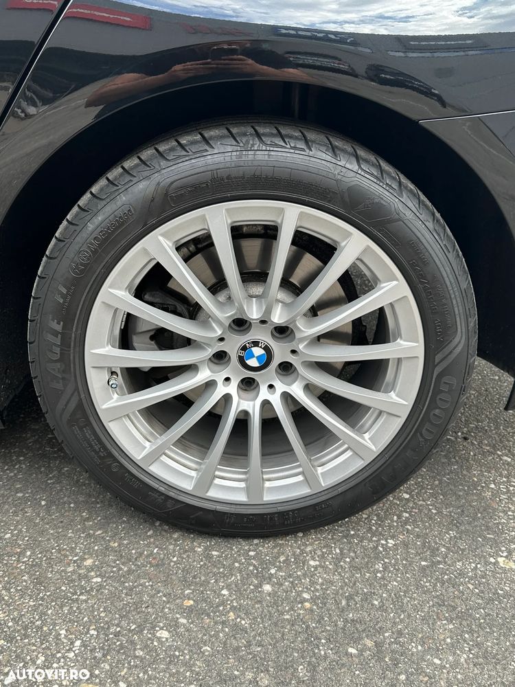BMW Seria 5 520d AT - 17