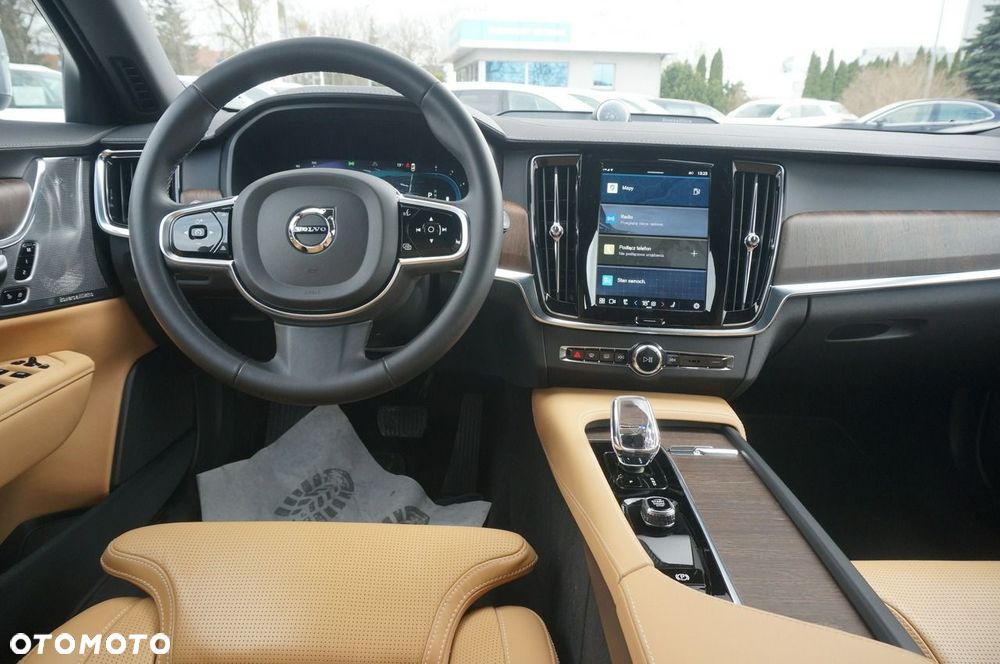 Volvo V90 Cross Country B5 D AWD Ultimate - 13