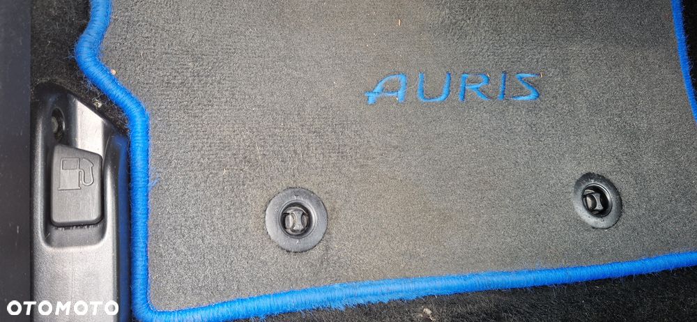 Toyota Auris - 22