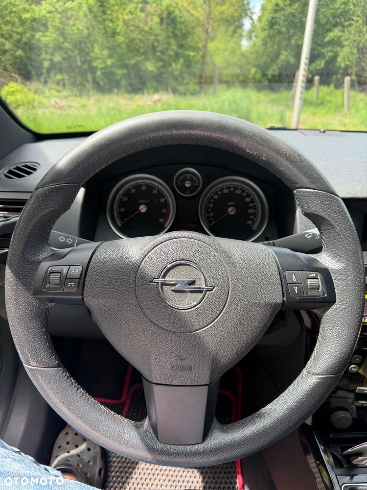 Opel Astra 2.0 T Sport - 11