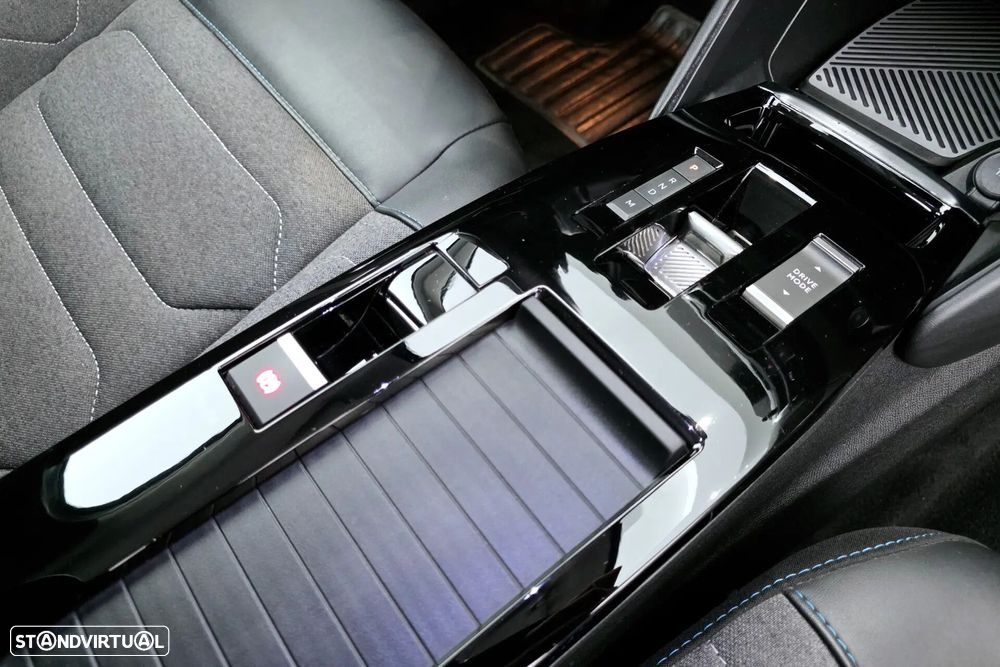 Citroën C4 PureTech 130 Stop&Start EAT8 PLUS - 24