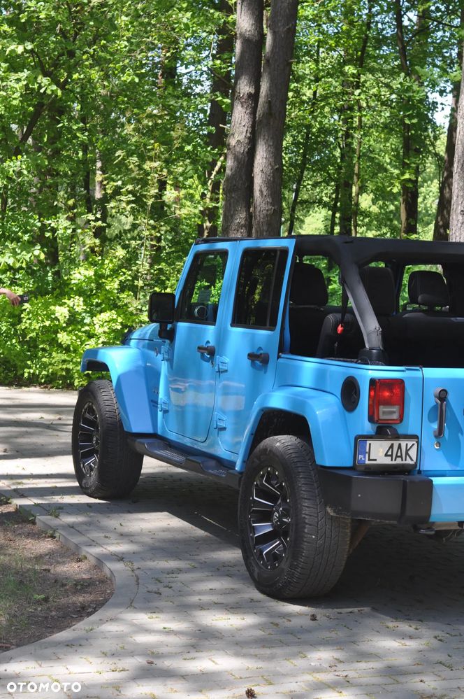 Jeep Wrangler 3.6 Unlim Sahara - 8