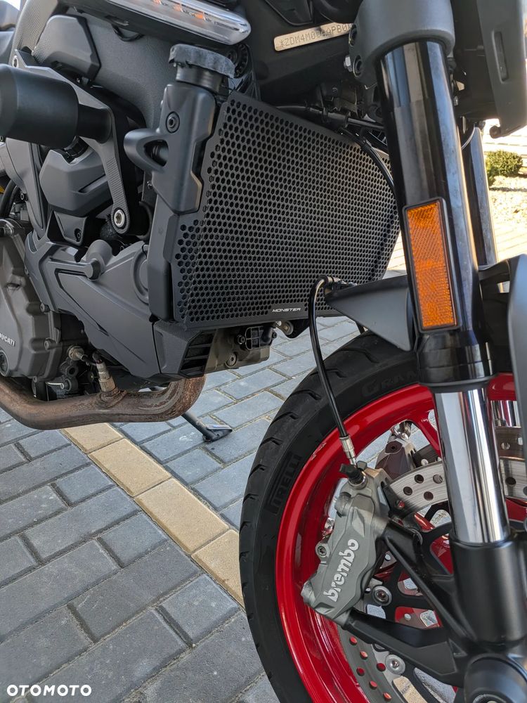 Ducati Monster - 11