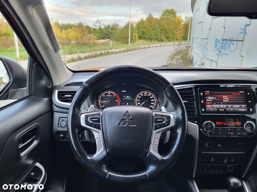 Mitsubishi L200 - 12