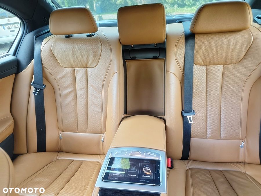 BMW Seria 7 740d xDrive - 6