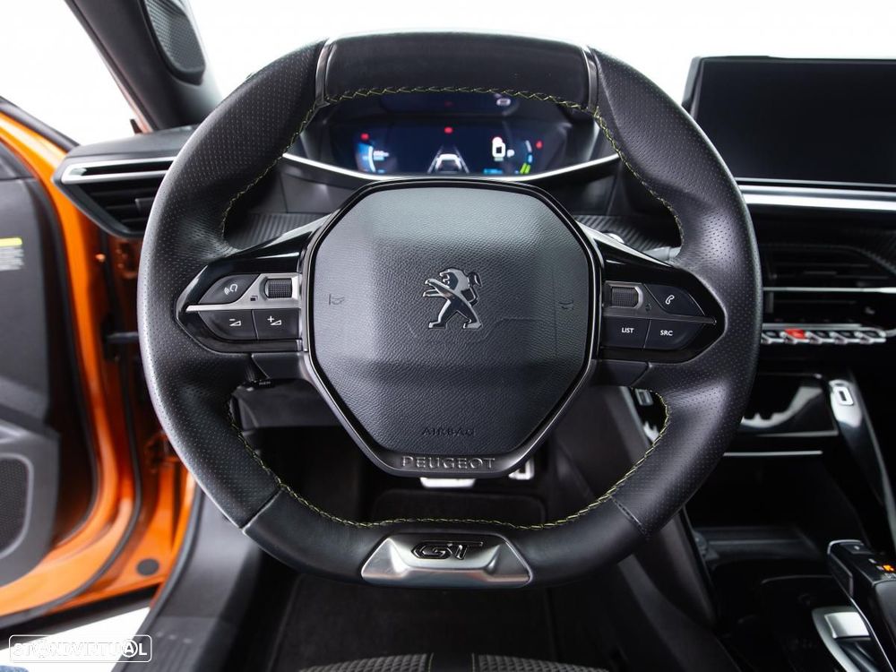 Peugeot e-2008 50 kWh GT - 16