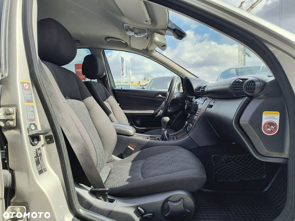 Mercedes-Benz Klasa C 200 CDI Classic - 15