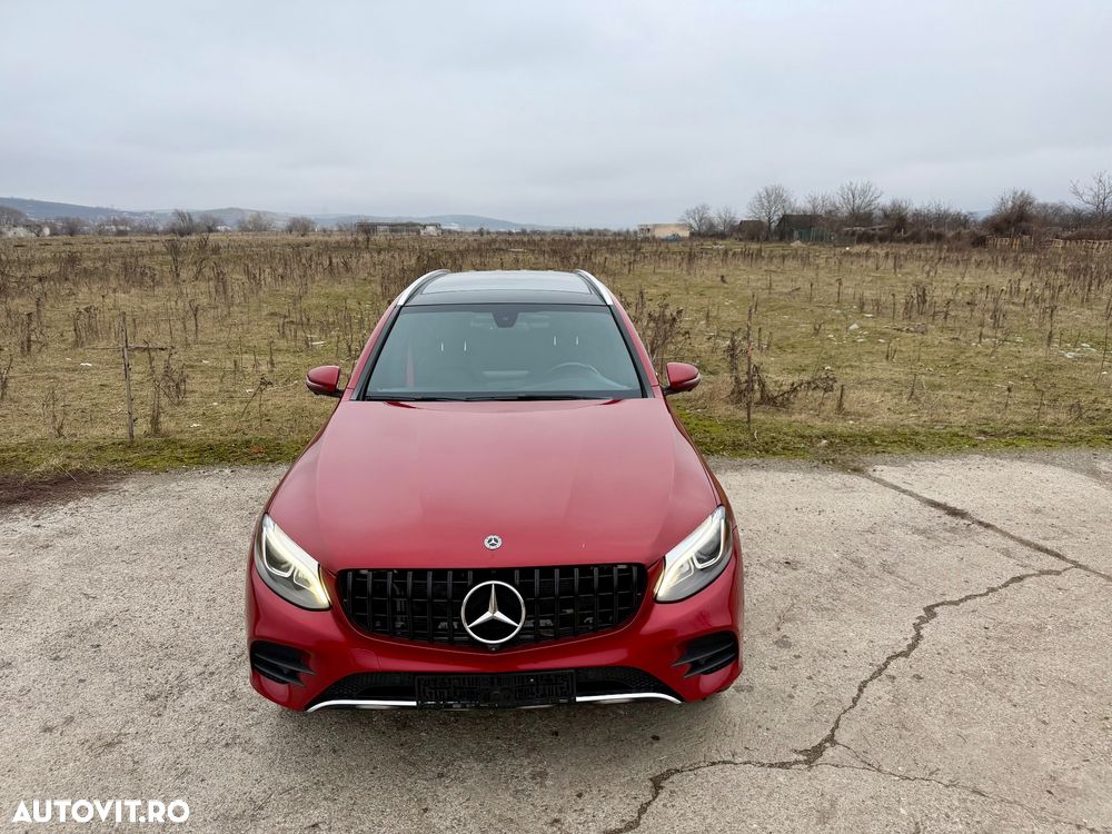 Mercedes-Benz GLC 300 4Matic 9G-TRONIC AMG Line - 8