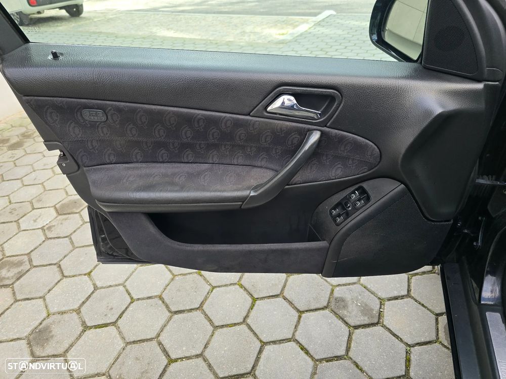 Mercedes-Benz C 220 T CDI Classic - 33