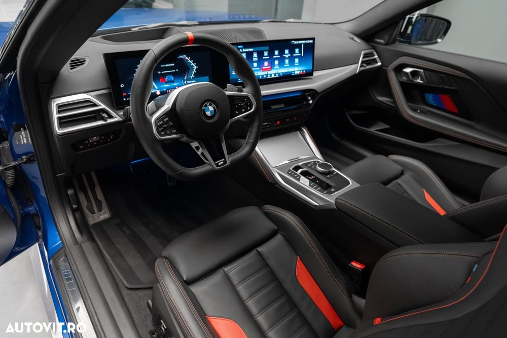 BMW M2 M240i xDrive - 16
