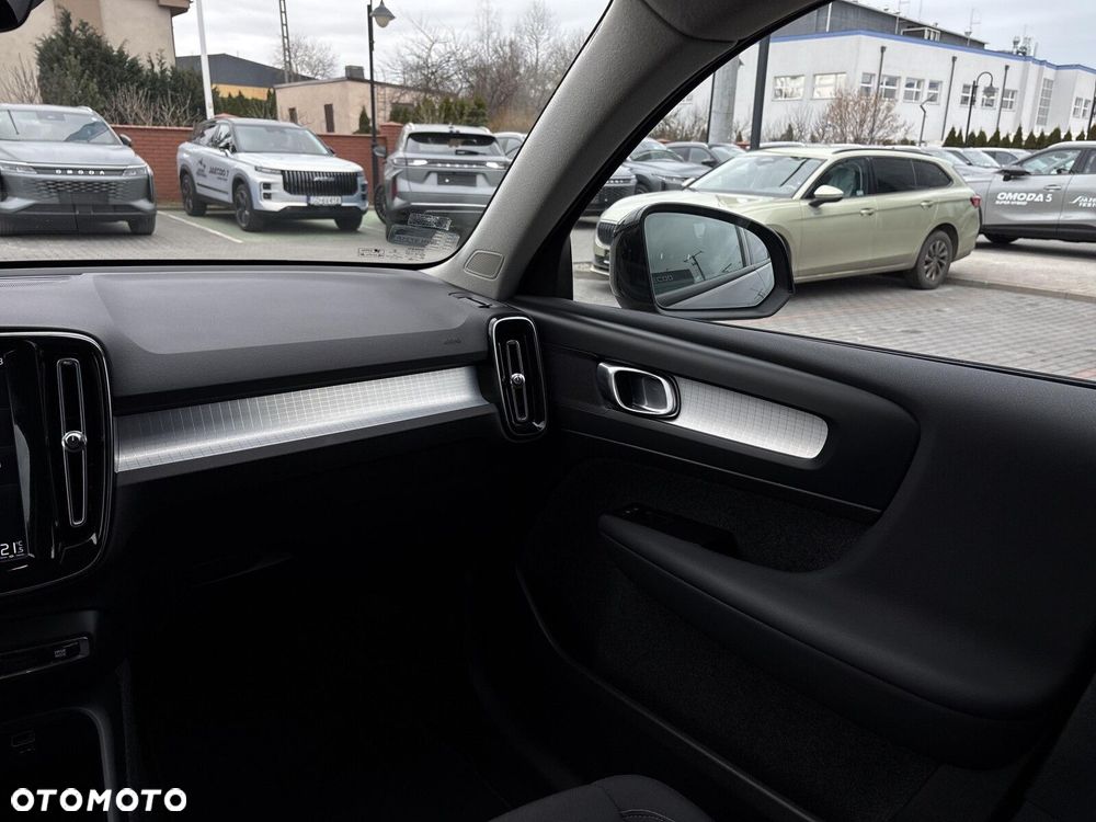 Volvo XC 40 T3 Momentum Pro - 13