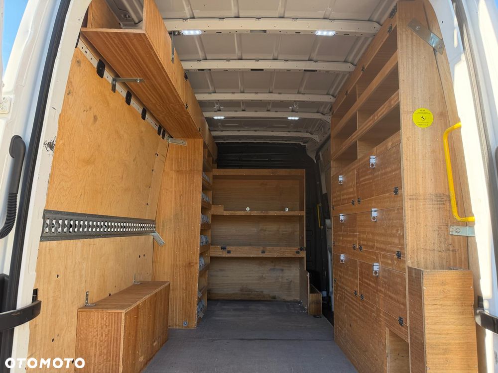 Volkswagen Crafter / L3H3 / 2.0 177KM /  AUTOMAT / NAJBOGATSZA WERSJA / TABLET / NAVI / SKÓRA / FV23% - 20