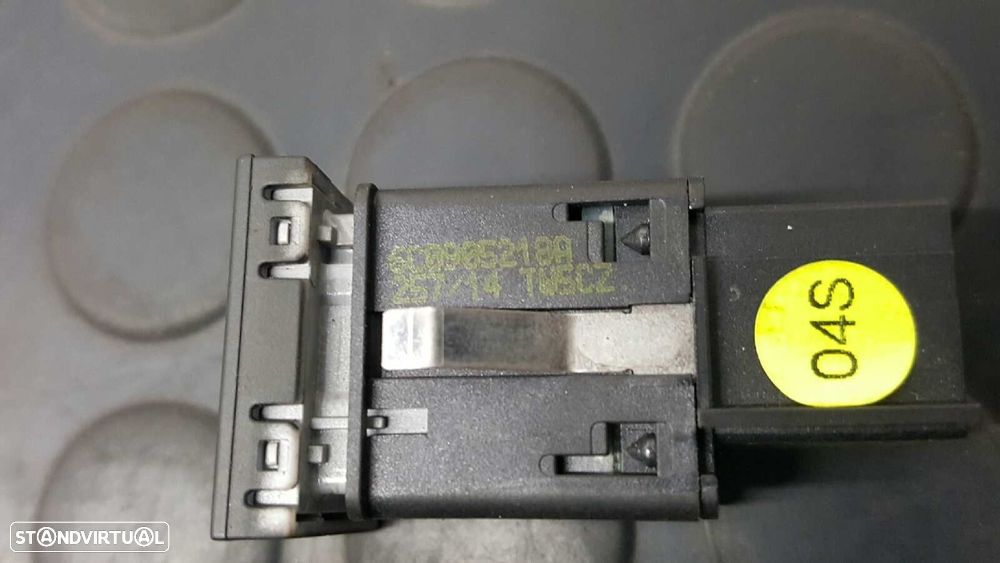 INSERIR INTERRUPTOR DE PARADA VOLKSWAGEN POLO (6C1) ADVANCE BLUEMOTION - 3