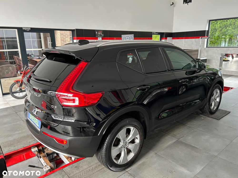 Volvo XC 40 D3 AWD RDesign - 9