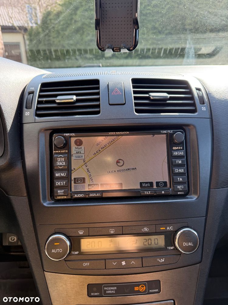 Toyota Avensis 2.0 D-4D Sol+NAVI - 18