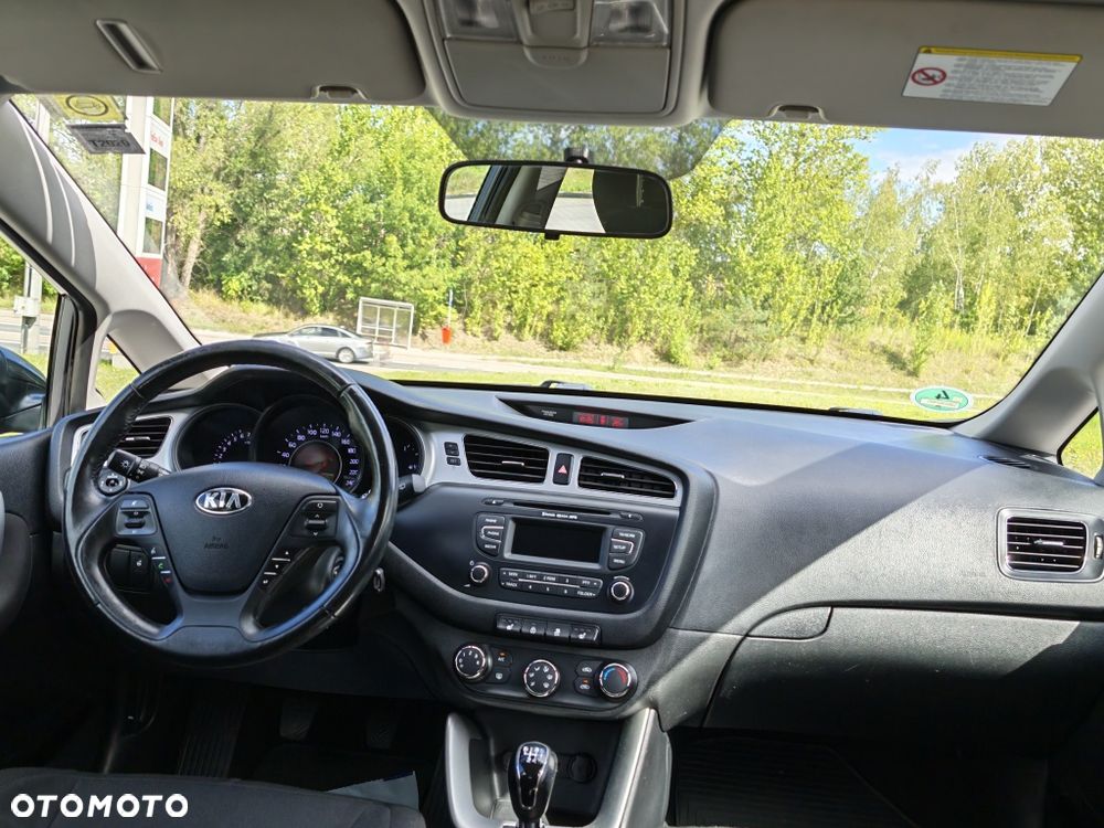 Kia Ceed - 8