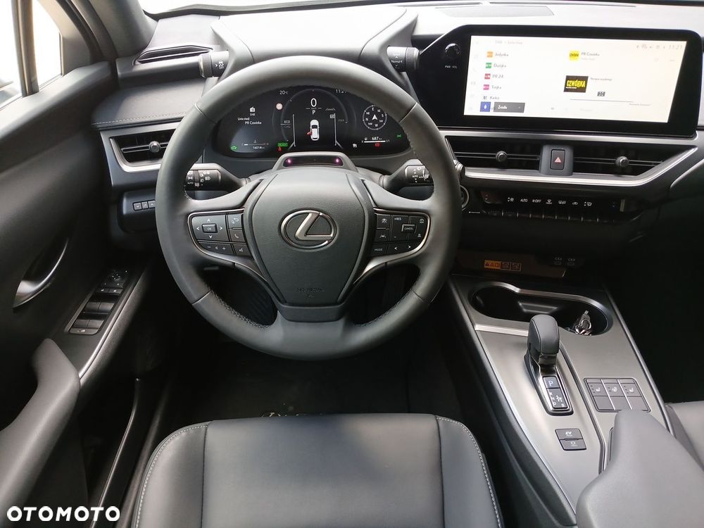 Lexus UX 300h F Sport Design - 16