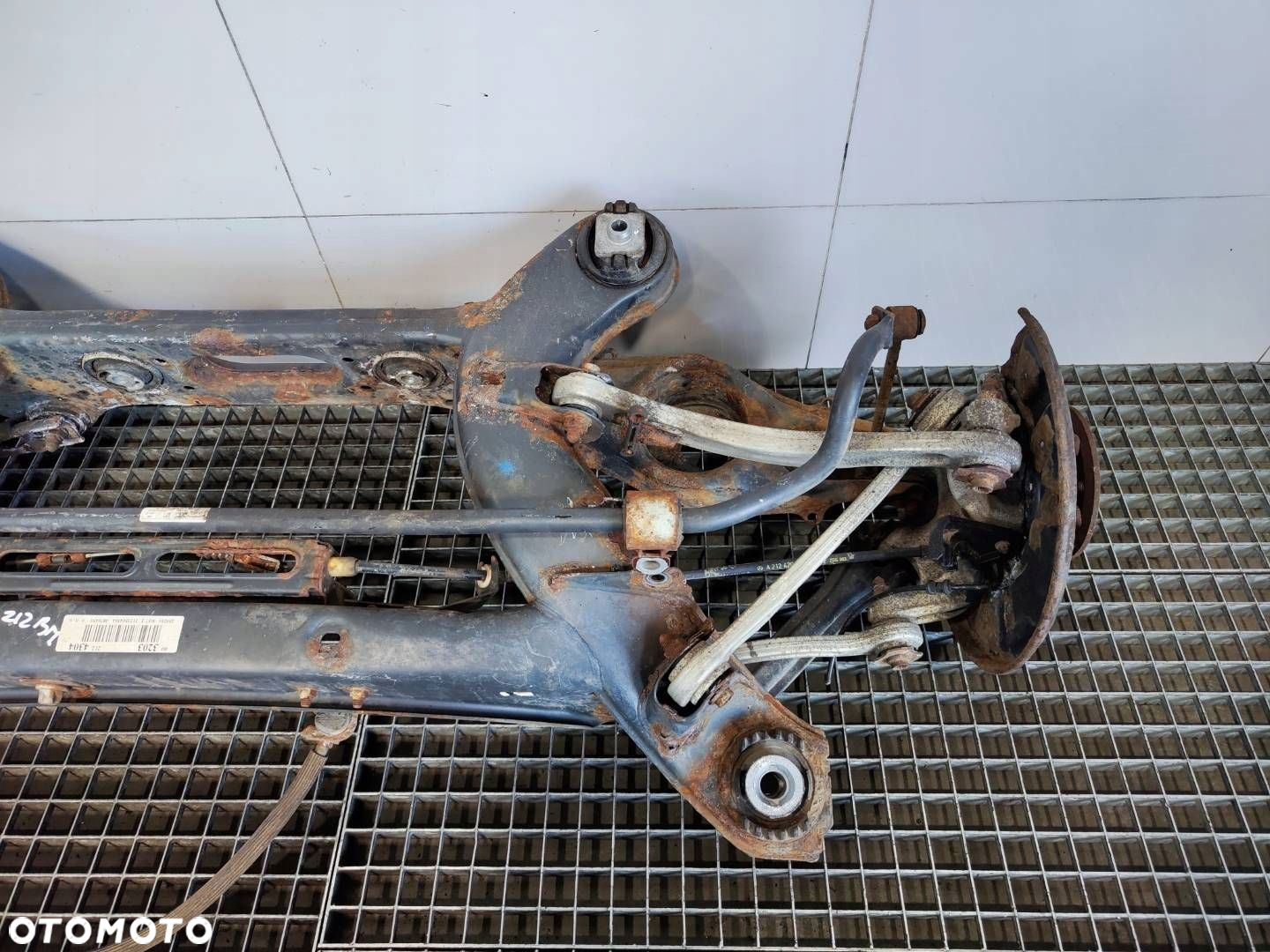 SANKI BELKA OŚ TYŁ TYLNA WÓZEK ZAWIESZENIE KOŁYSKA MERCEDES E W212 KOMBI - 3