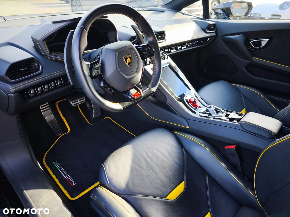 Lamborghini Huracan EVO Spyder - 22