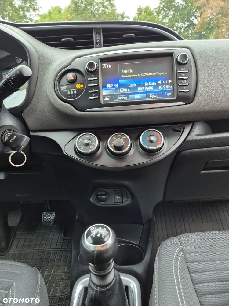 Toyota Yaris 1.5 Premium - 24
