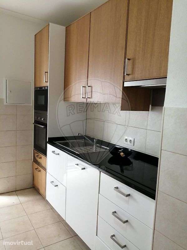 Moradia T2 para venda - Grande imagem: 2/4