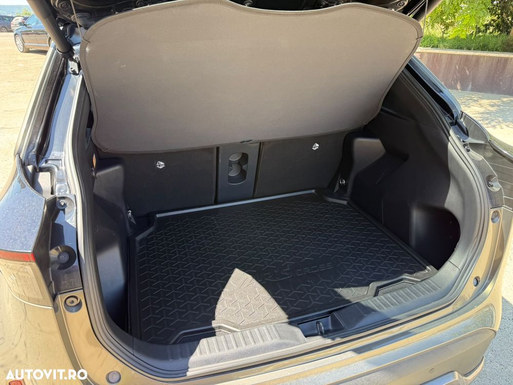 Toyota Yaris Cross 1.5 VVT-i HSD 4x4 Dynamic Adventure - 8