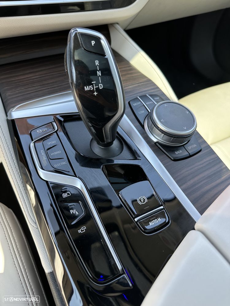 BMW 530 e xDrive Aut. Luxury Line - 28
