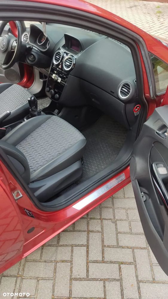 Opel Corsa 1.2 16V Cosmo - 8