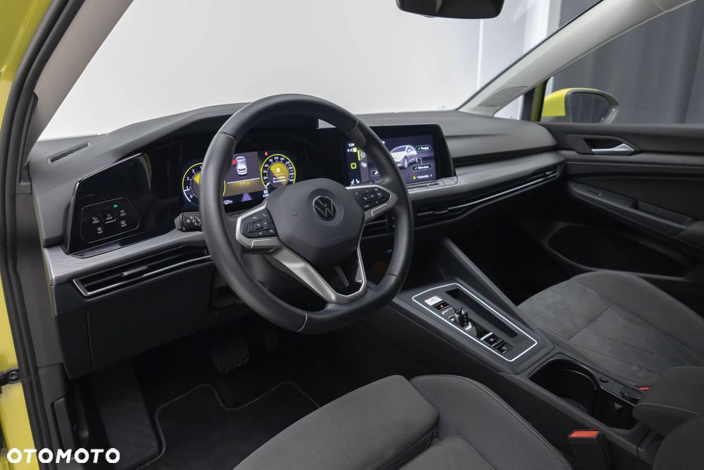 Volkswagen Golf - 24