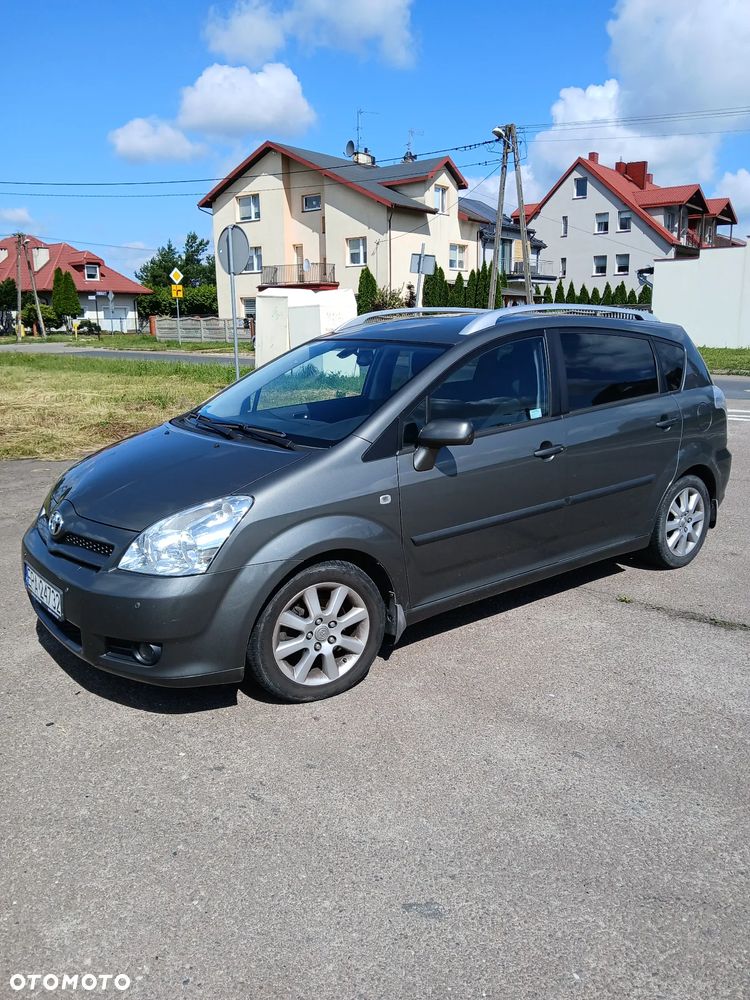 Toyota Corolla Verso 2.2 D-4D Prestige - 1