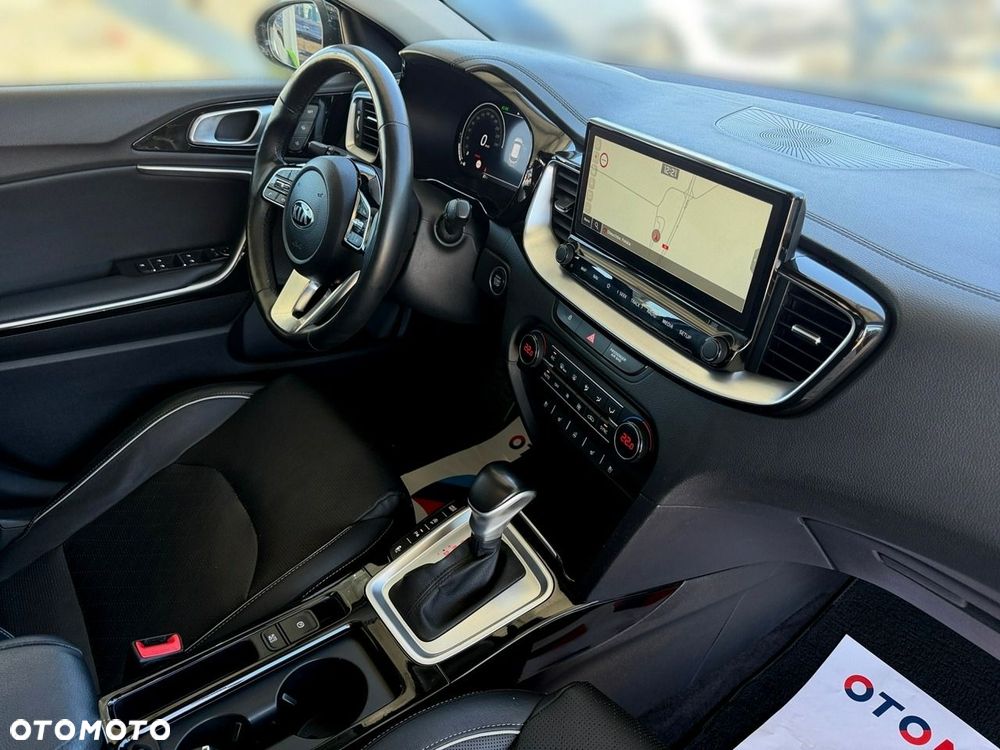 Kia XCeed - 22