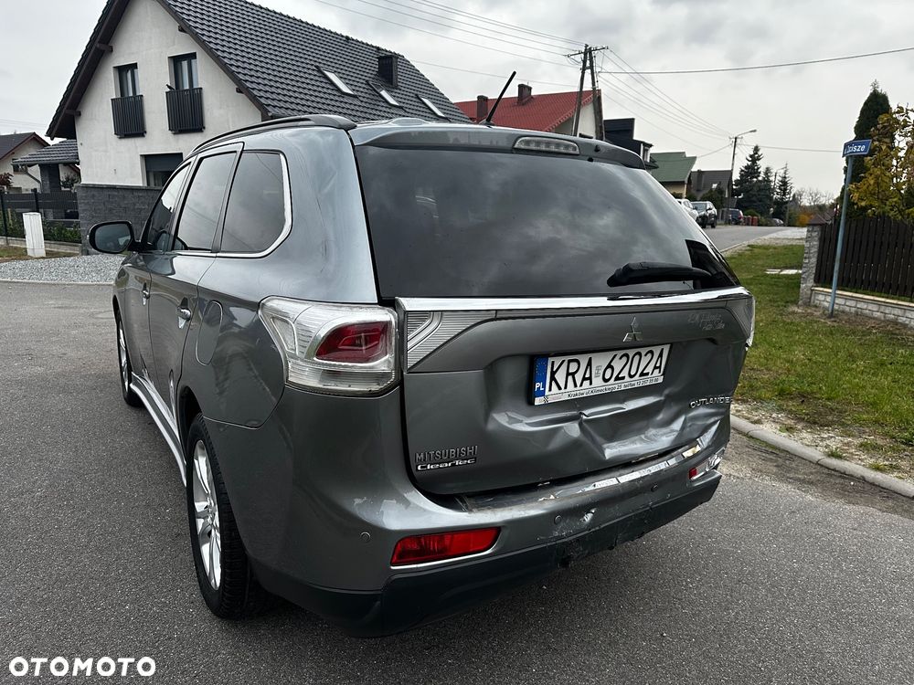 Mitsubishi Outlander 2.0 Instyle Navi - 9