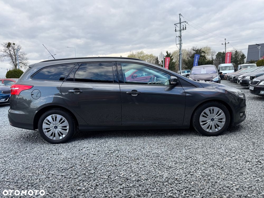 Ford Focus 1.5 TDCi DPF Start-Stopp-System Business - 8