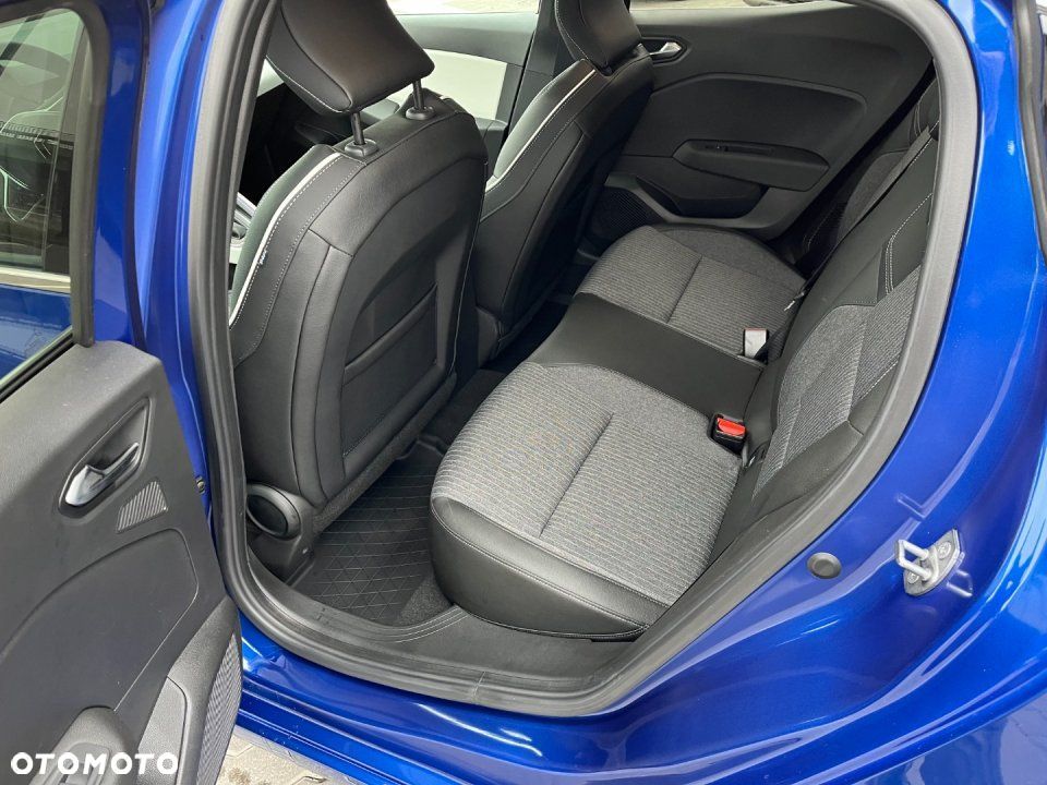Renault Clio - 8