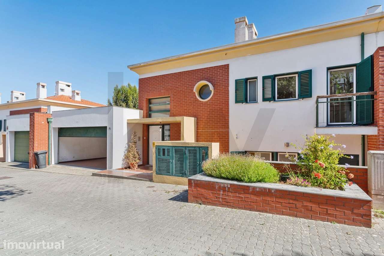 Moradia T4+2 com Jardim e Piscina para Arrendamento, junto ao Oeiras G - Grande imagem: 2/60