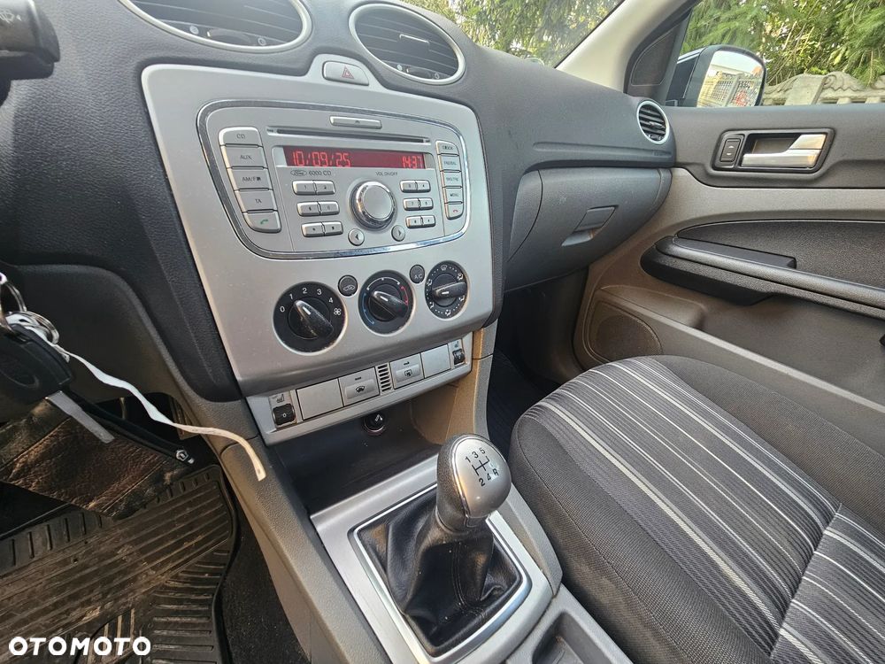 Ford Focus 1.8 FF Ambiente - 15