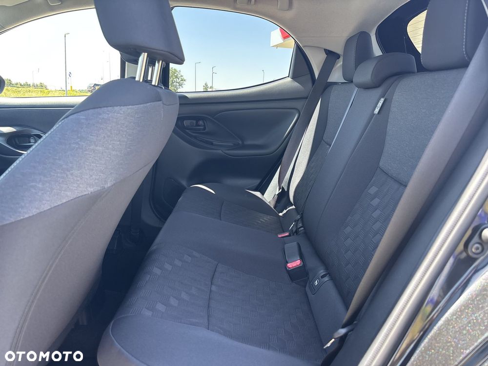 Toyota Yaris Hybrid 1.5 Style - 13