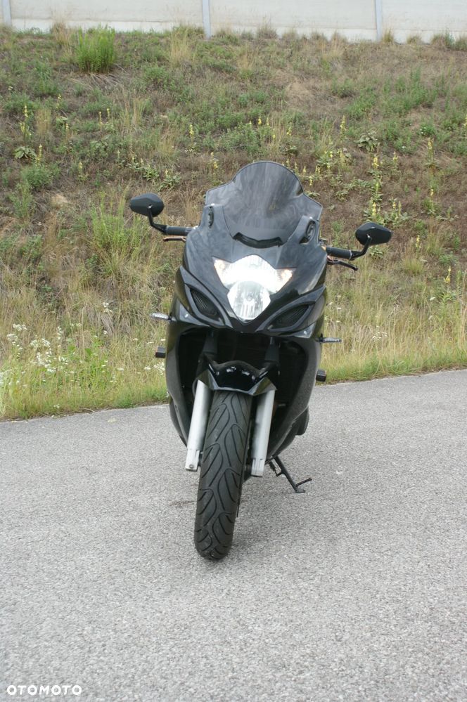 Suzuki GSX - 5