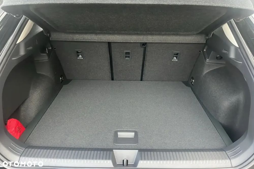 Volkswagen T-Roc - 8