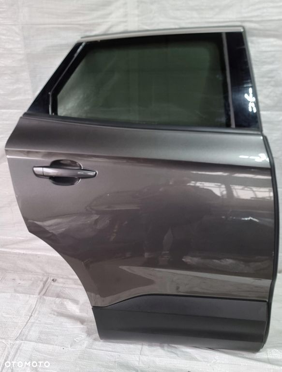 Drzwi prawy tył Opel Grandland X KOD LAKIERU EVLC KOMPLETNE - 1