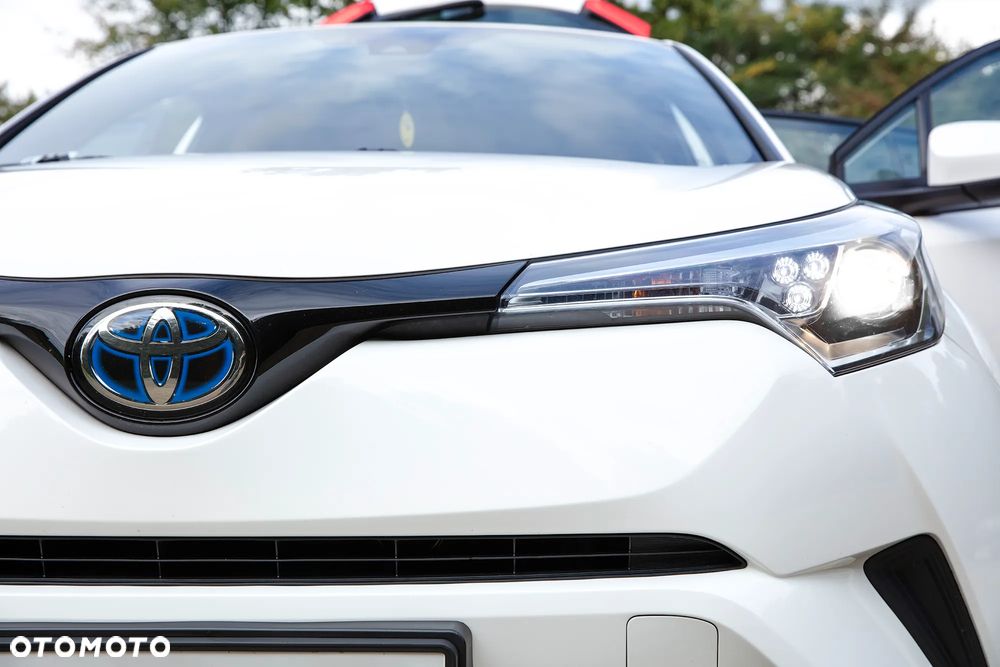 Toyota C-HR ver-1-8-hybrid-prestige - 11