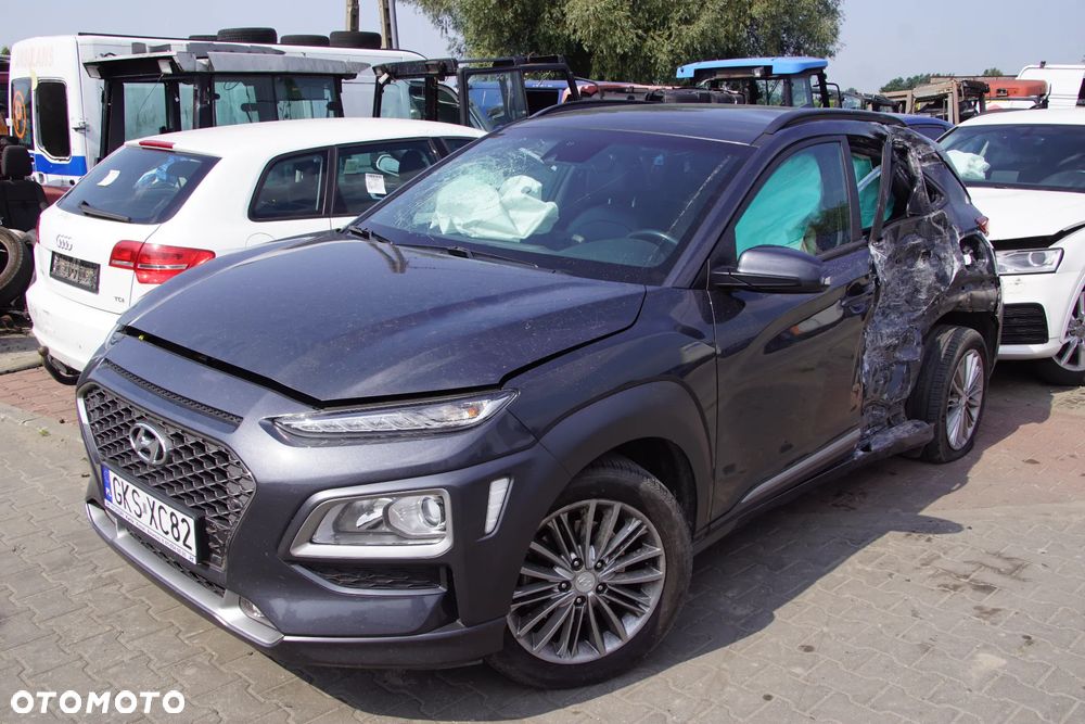 Auto na części - Hyundai Kona I 1.6 T-GDI 177 KM G4FJ D7UF1 YG7 2019R Silnik Skrzynia Drzwi Maska Błotnik Zderzak Klapa Lampa Lusterko Klamka Szyba Deska Kokpit Sterownik Moduł Czujnik Licznik Wyświetlacz Panel Kierownica - 3