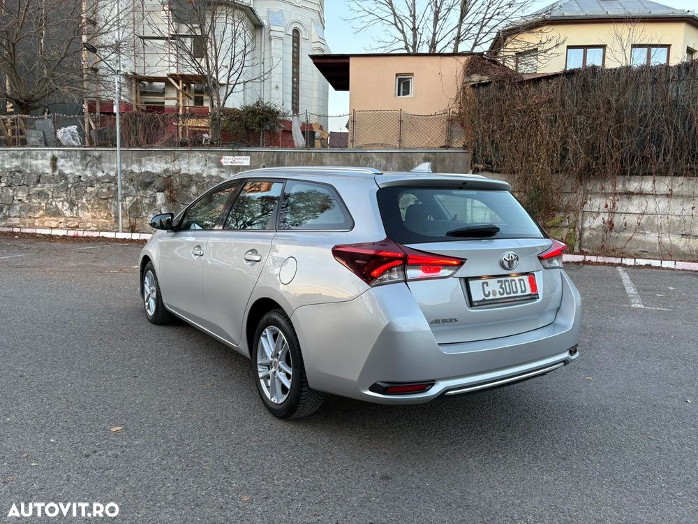 Toyota Auris 1.2 Turbo Touring Sports Team Deutschland - 4