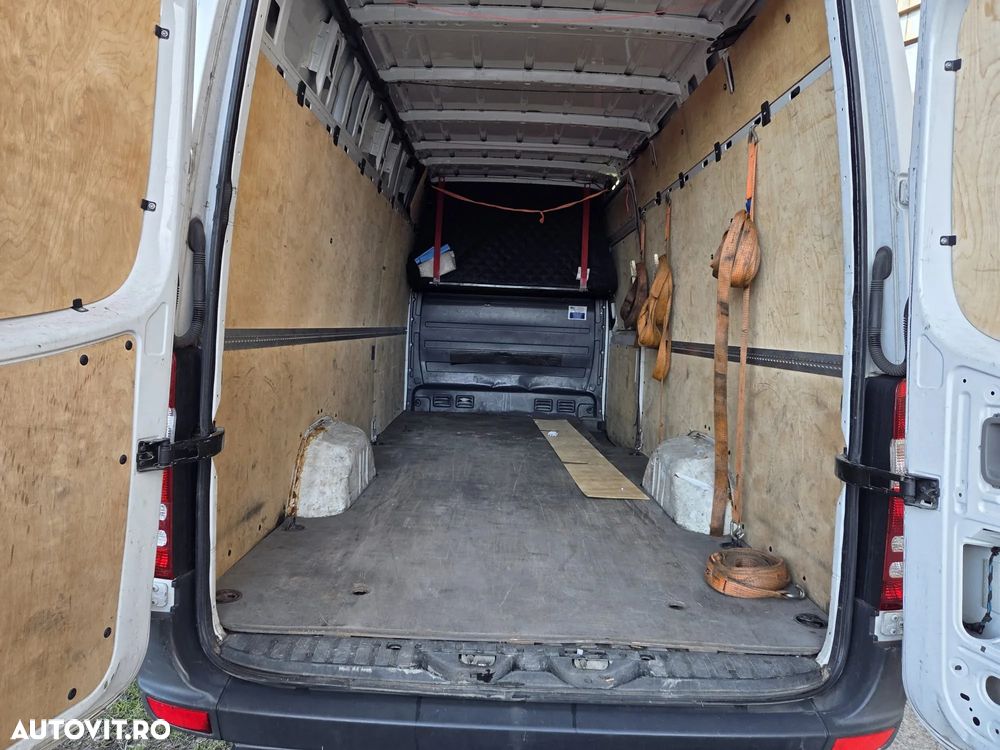 Mercedes-Benz Sprinter - 6