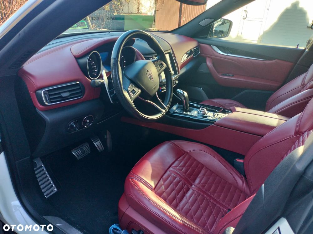 Maserati Levante S Q4 - 4